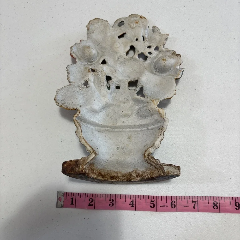 Vintage‎ Cast Iron Flowers In Basket Wall Hanging Decor